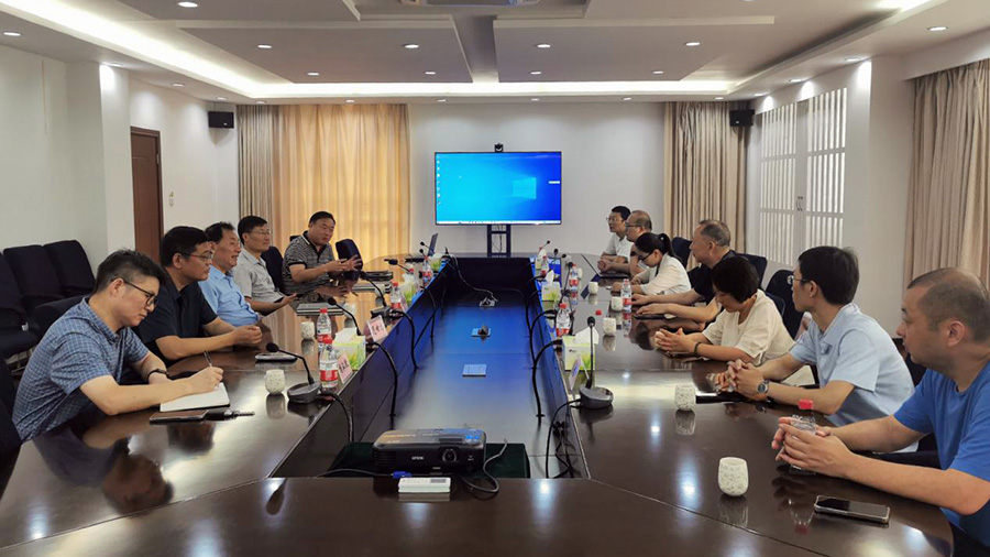 马远方教授一行莅临yp电子参观交流
